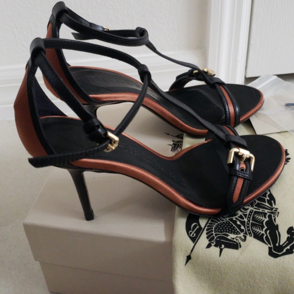 Sandals - Picture 4 of 8